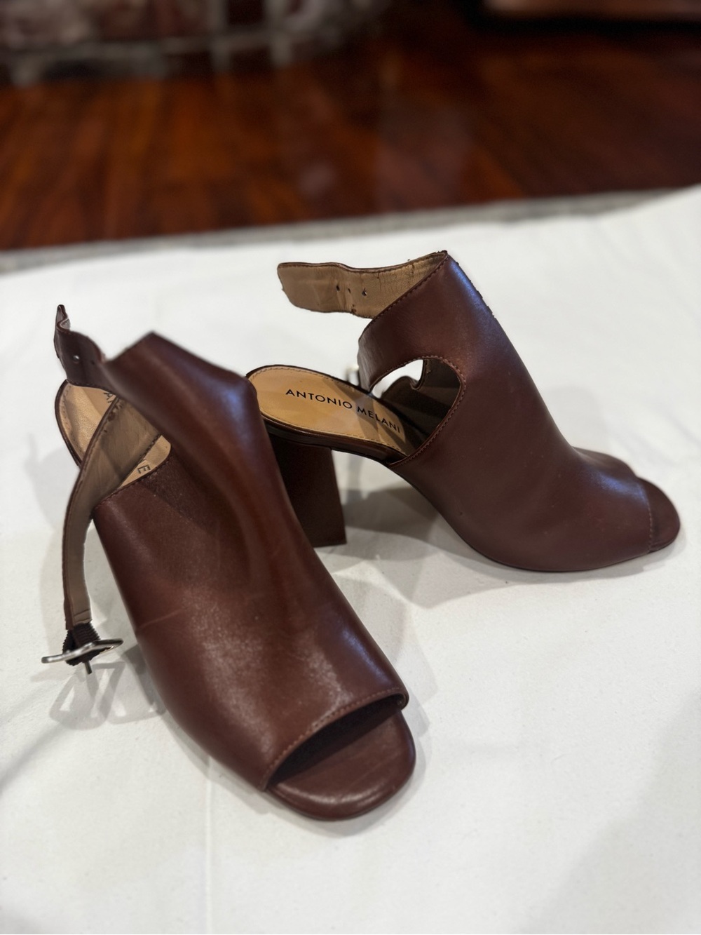ANTONIO MELANI Brown Leather Peep-Toe Block Heel Mairs